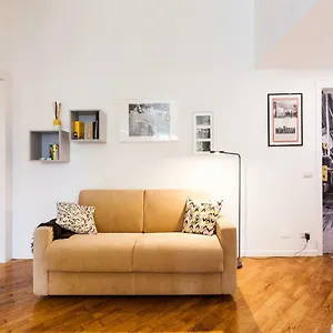 https://al-capolinea.it-lombardy.com