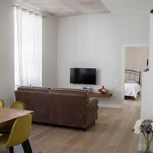 https://vintage-home-como-lake.it-lombardy.com